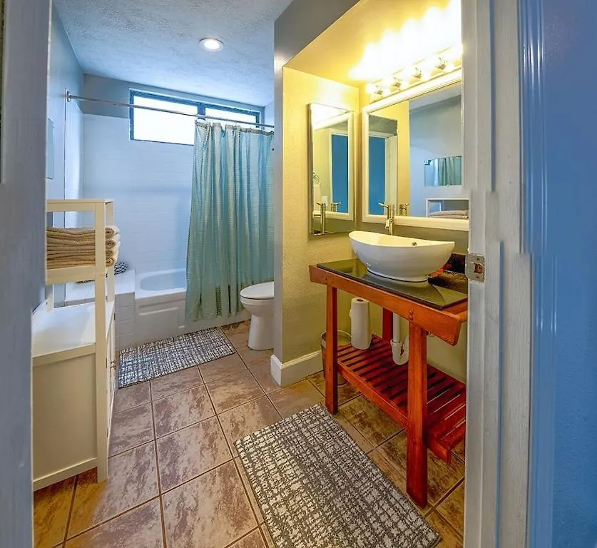 New! Kailua Bay Resort 2-306 - Beautifully Renovated Two-Story Condo With Primary Suite In Loft 0*, Kailua-Kona Estados Unidos da América